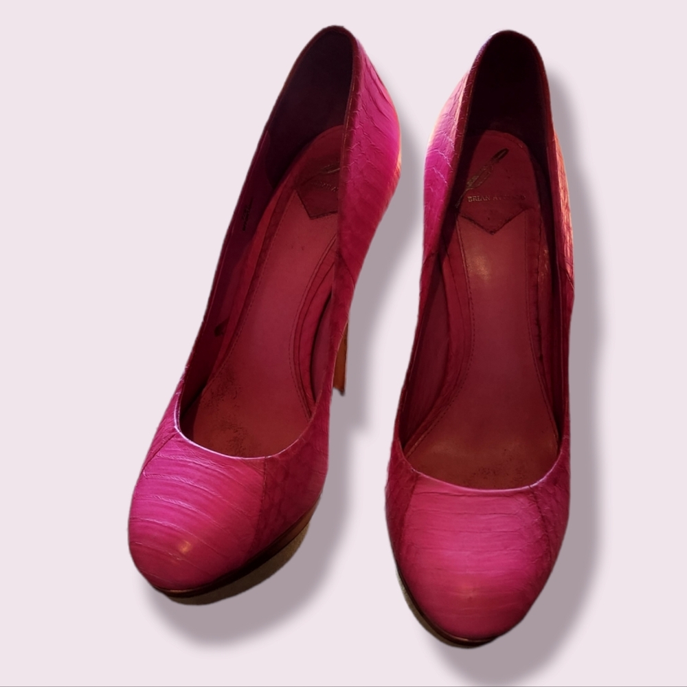 Brian Atwood Neon Snake Embossed Pumps Heels - Picture 2 of 7